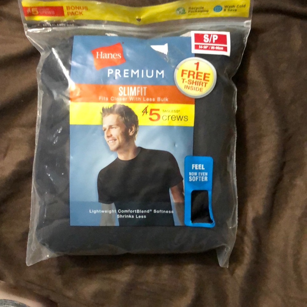 Boys T-shirts Hanes small